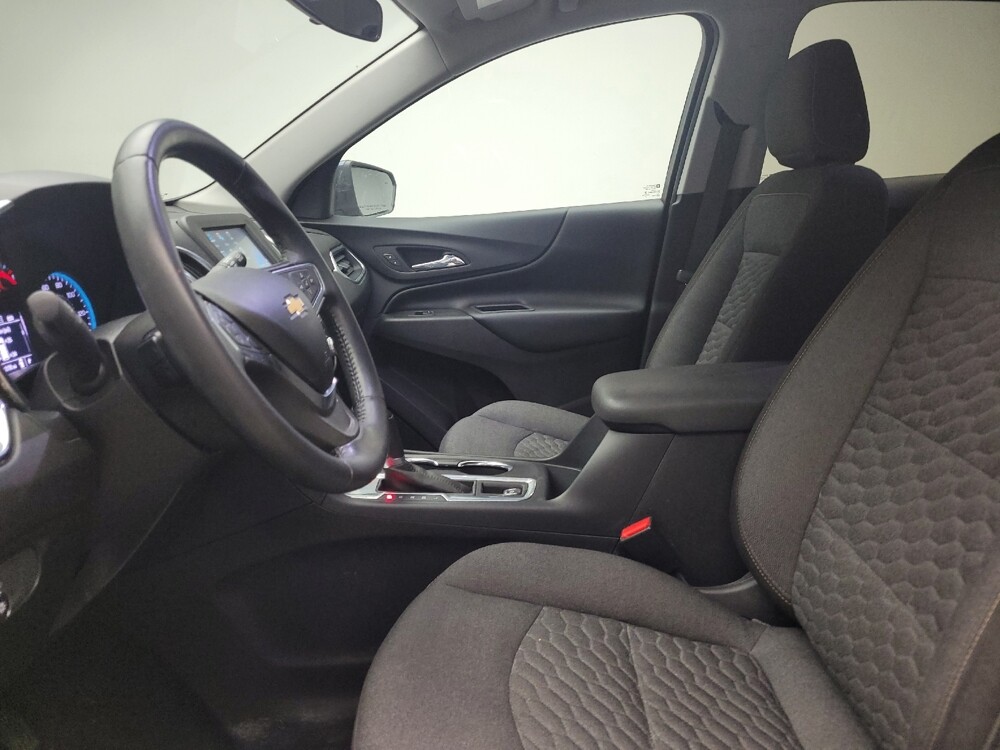 2018 Chevrolet Equinox in Eastpointe, MI 48021 - 18112439 17