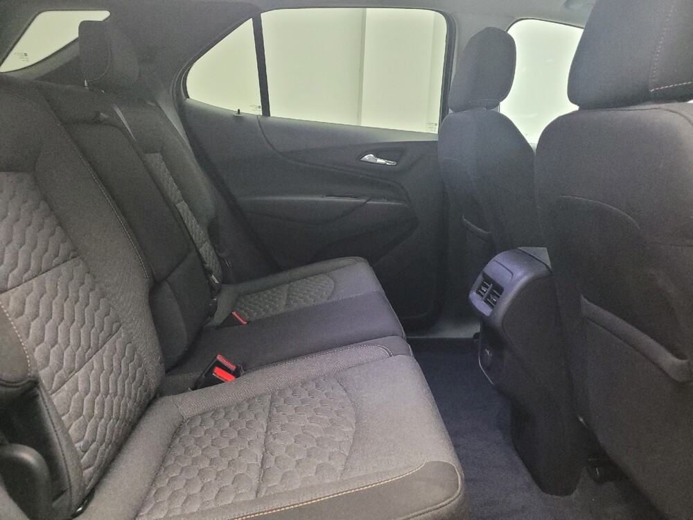 2018 Chevrolet Equinox in Eastpointe, MI 48021 - 18112439 19