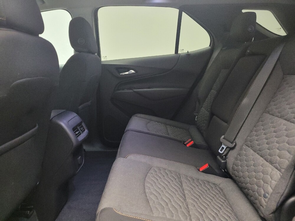 2018 Chevrolet Equinox in Eastpointe, MI 48021 - 18112439 18