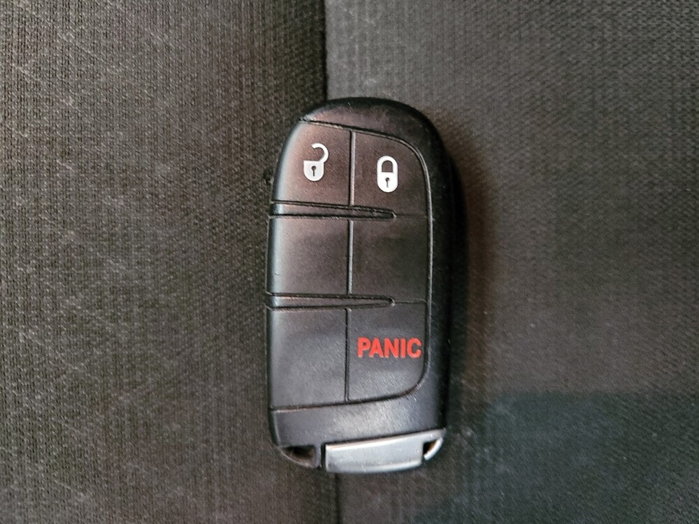 2019 Jeep Grand Cherokee in Eastpointe, MI 48021 - 18112440 32