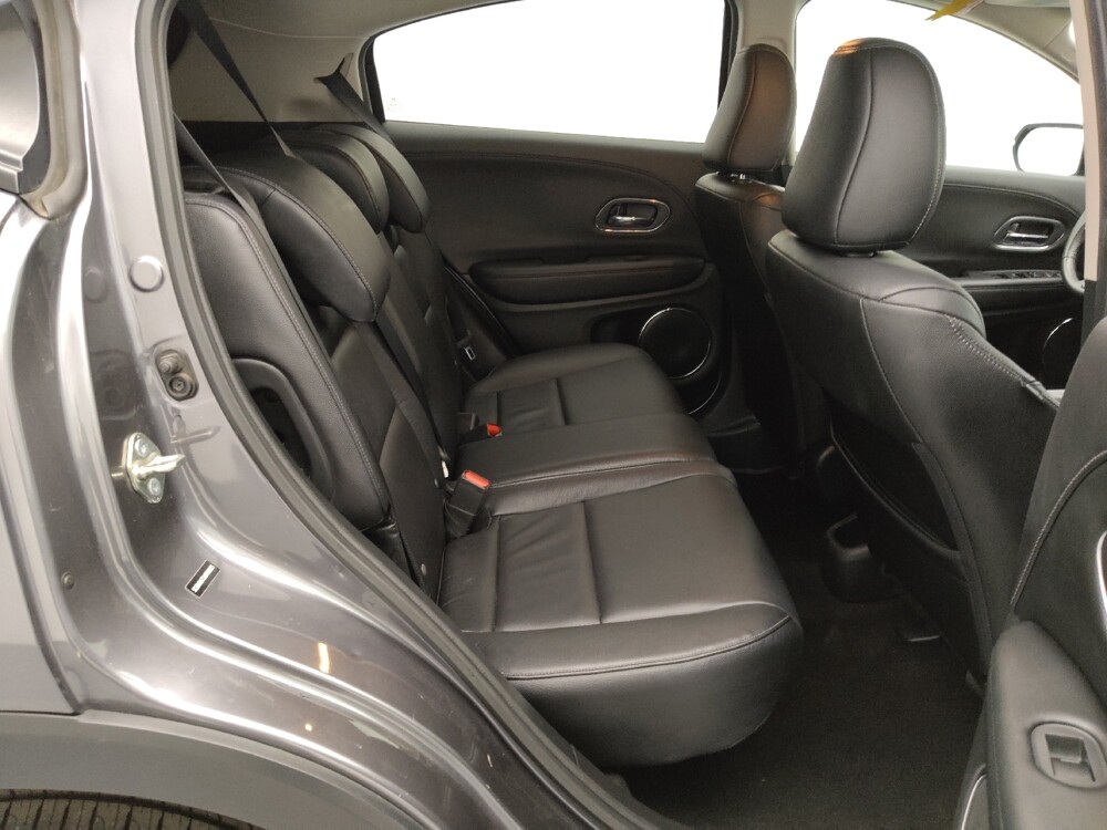 2018 Honda HR-V in Gladstone, MO 64118 - 18112442 19