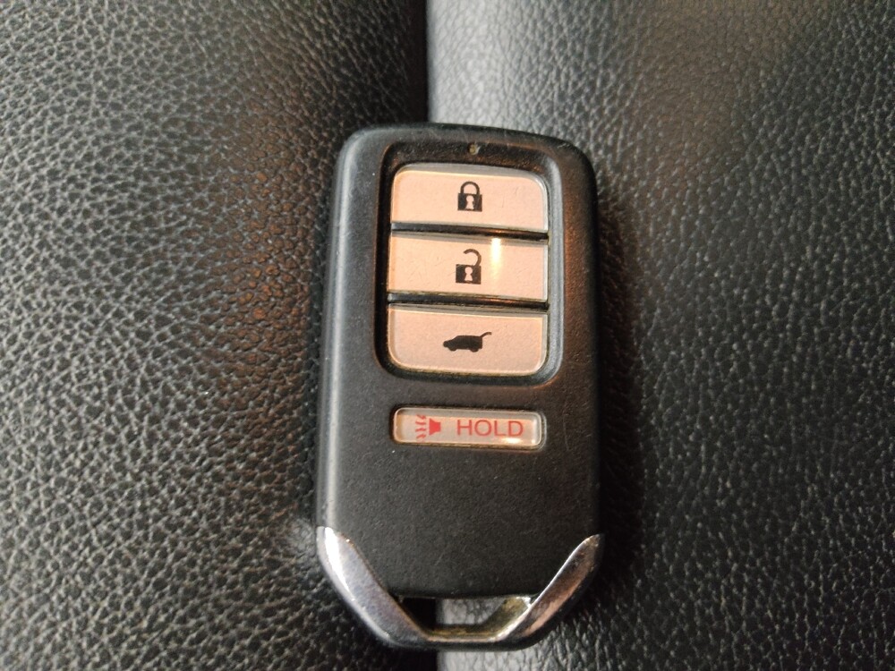 2018 Honda HR-V in Gladstone, MO 64118 - 18112442 32