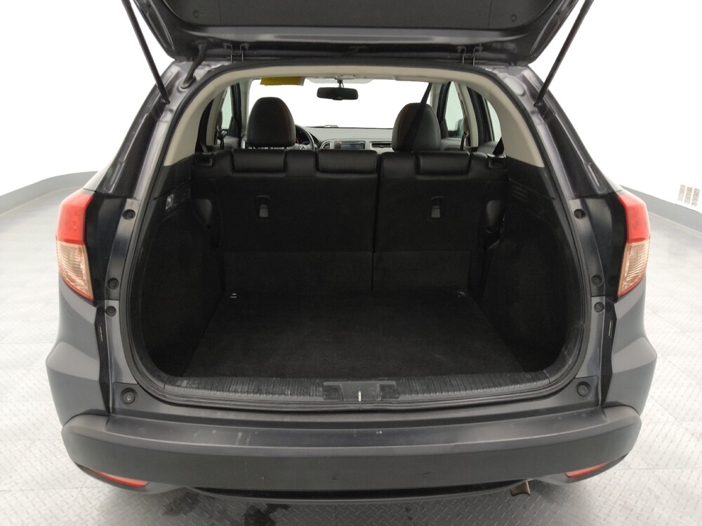 2018 Honda HR-V in Gladstone, MO 64118 - 18112442 29