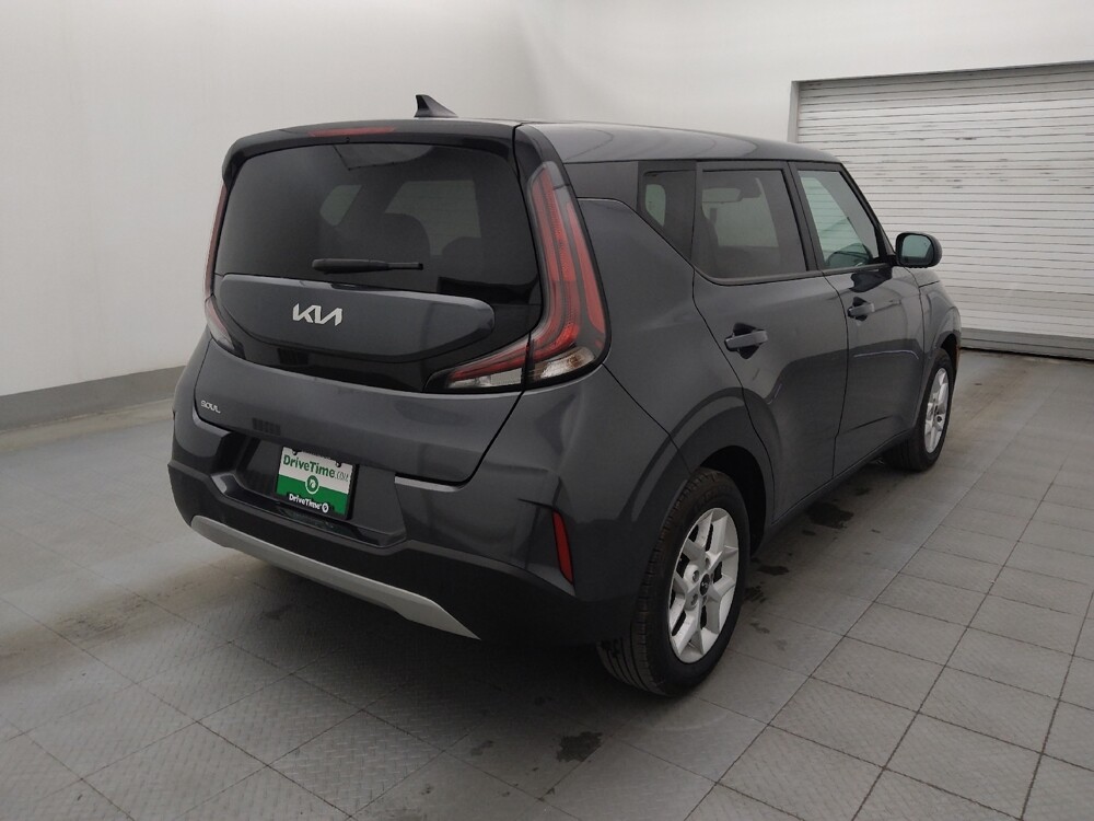 2024 Kia Soul in Fort Myers, FL 33907 - 18112445 9