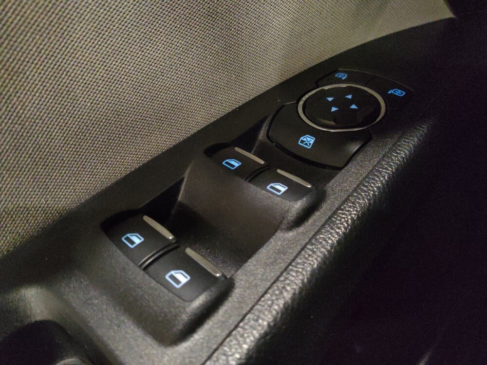 2020 Ford Fusion in Orlando, FL 32808 - 18112457 27