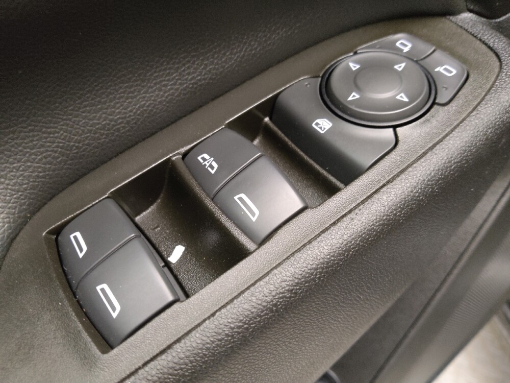 2023 Chevrolet Equinox in Lakewood, CO 80215 - 18112463 27