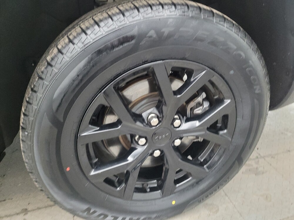 2024 Jeep Grand Cherokee L in Louisville, KY 40258 - 18112478 31