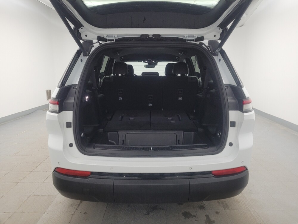 2024 Jeep Grand Cherokee L in Louisville, KY 40258 - 18112478 29