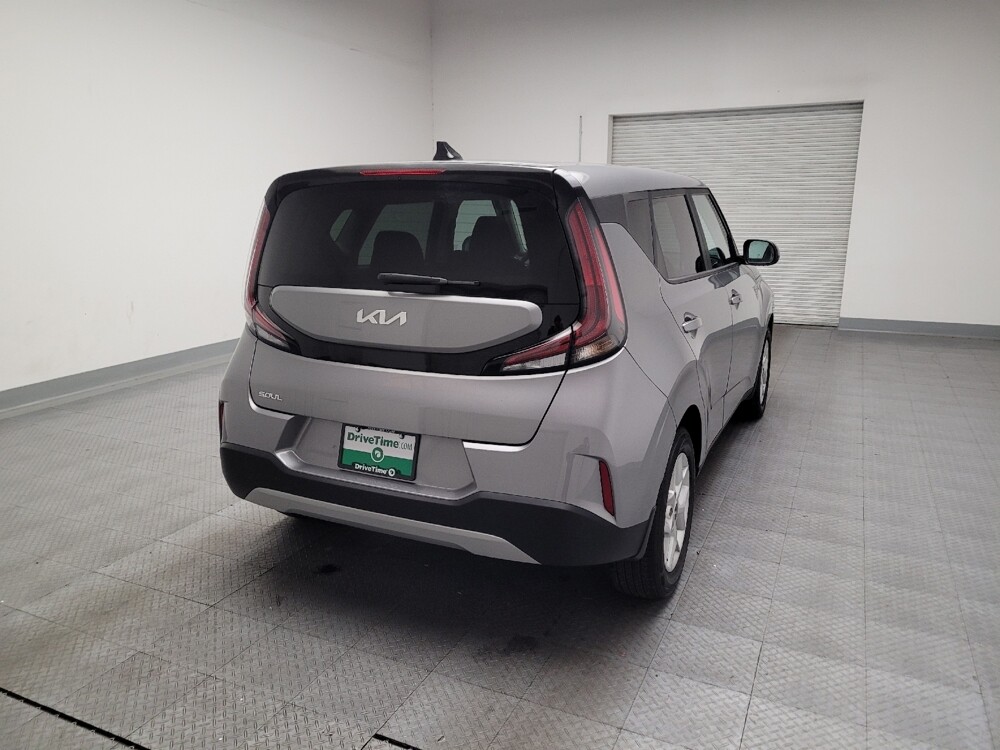2023 Kia Soul in Torrance, CA 90504 - 18112480 7