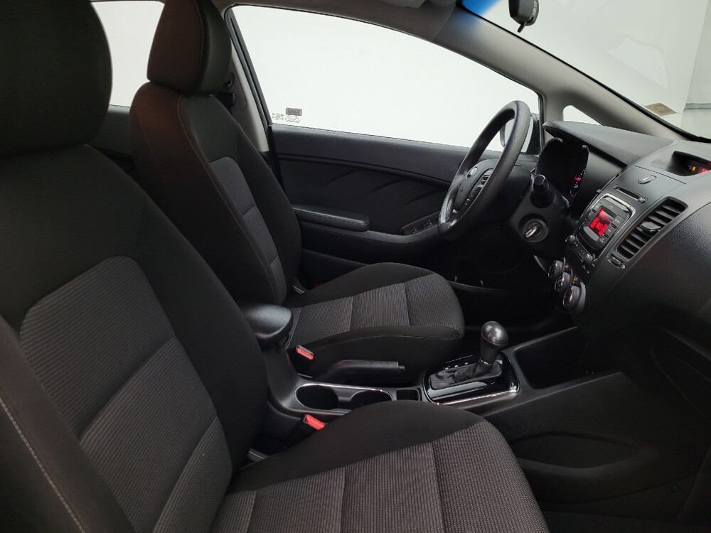 2017 Kia Forte in Mesa, AZ 85210 - 18112481 21