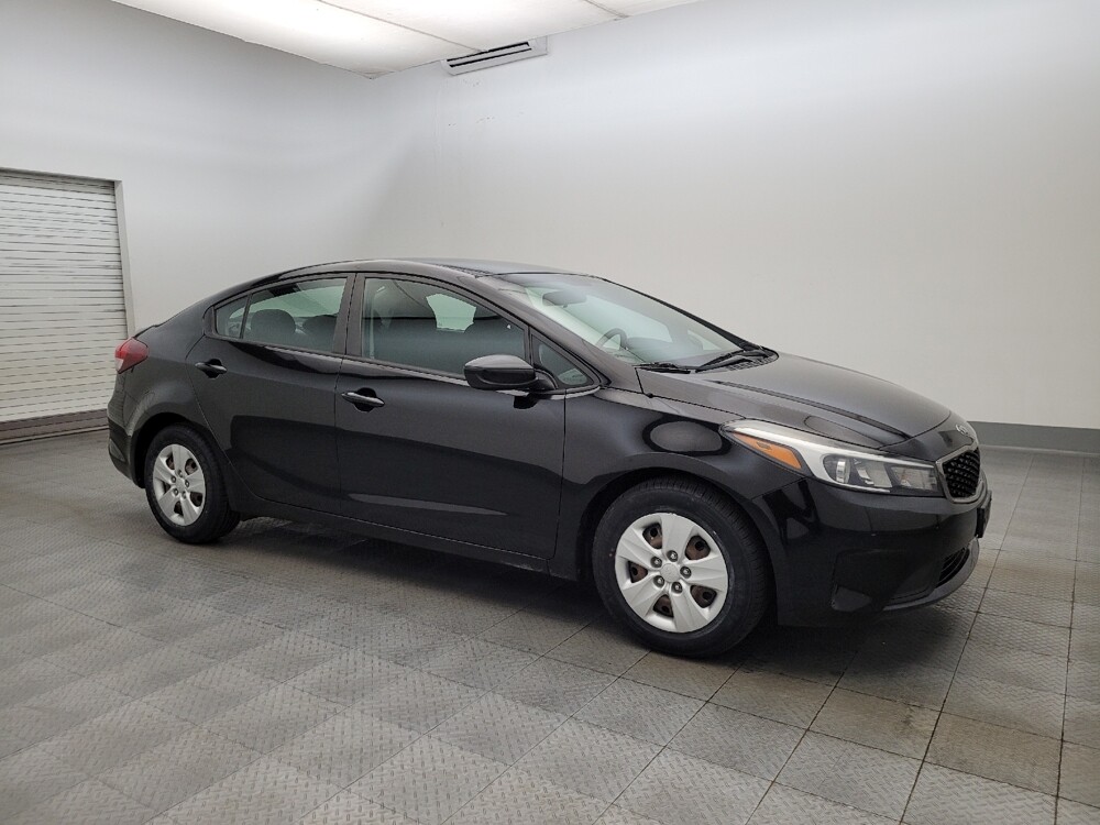 2017 Kia Forte in Mesa, AZ 85210 - 18112481 11