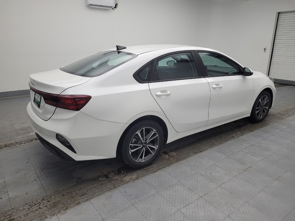 2023 Kia Forte in Maple Heights, OH 44137 - 18112484 10