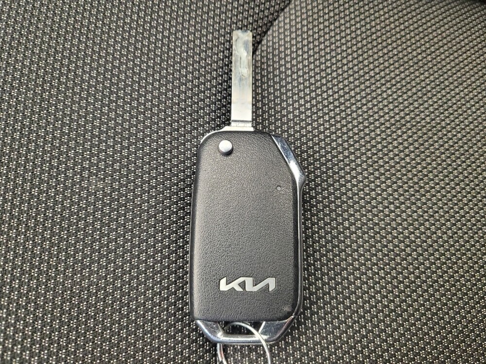 2023 Kia Forte in Maple Heights, OH 44137 - 18112484 32