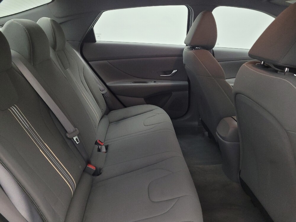 2023 Hyundai Elantra in Maple Heights, OH 44137 - 18112488 19