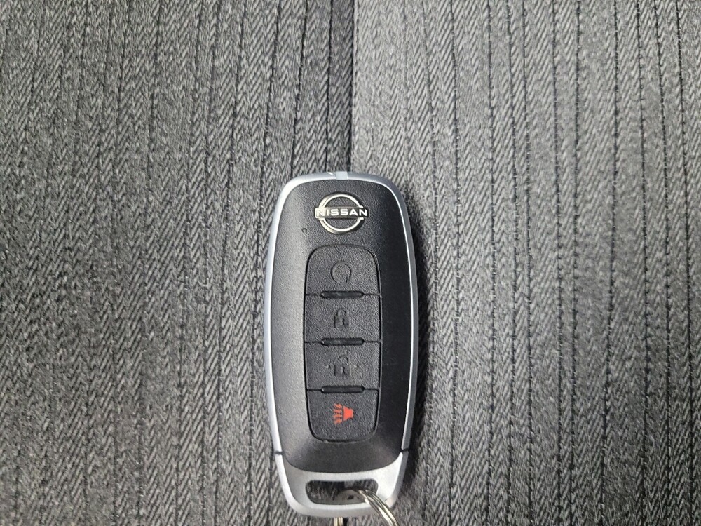 2023 Nissan Rogue in Ft Wayne, IN 46805 - 18112490 32