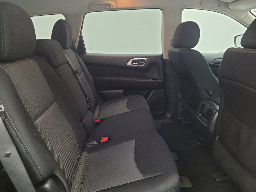 2017 Nissan Pathfinder in Louisville, KY 40258 - 18112493 19