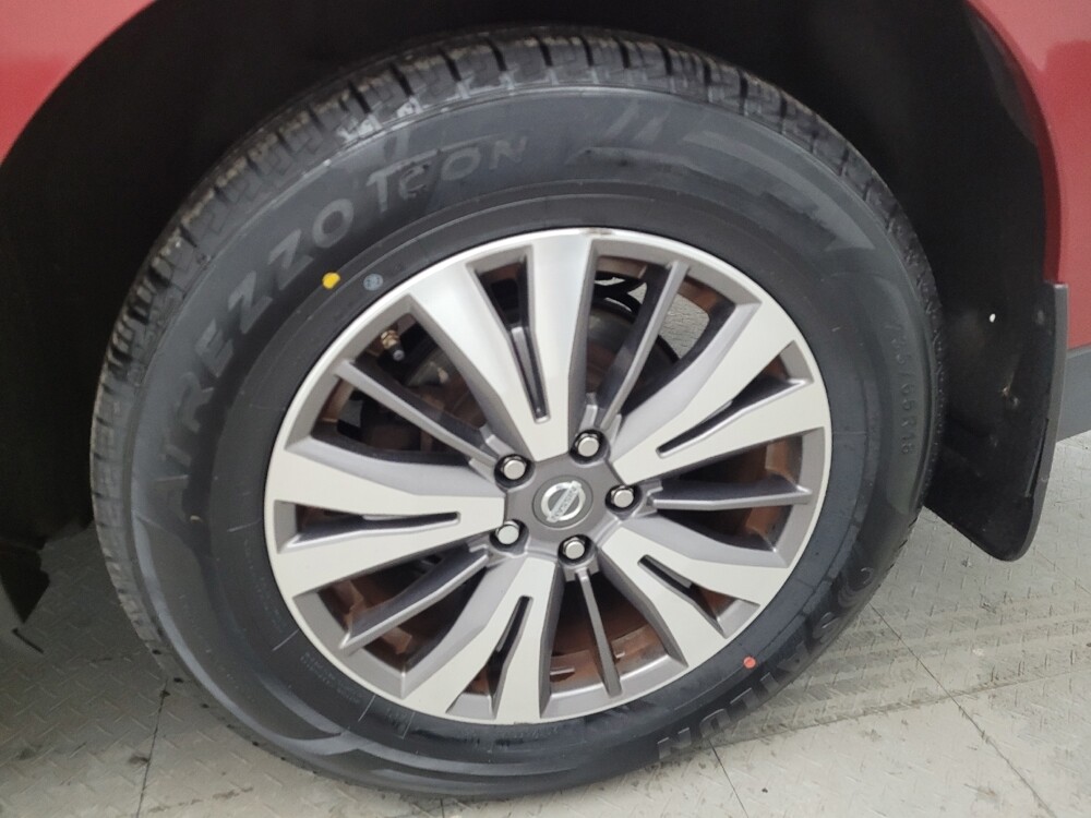 2017 Nissan Pathfinder in Louisville, KY 40258 - 18112493 31