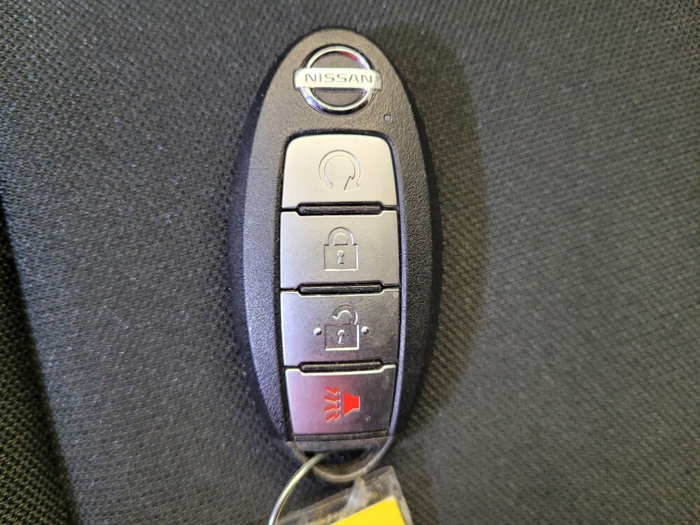 2020 Nissan Pathfinder in Louisville, KY 40258 - 18112494 32