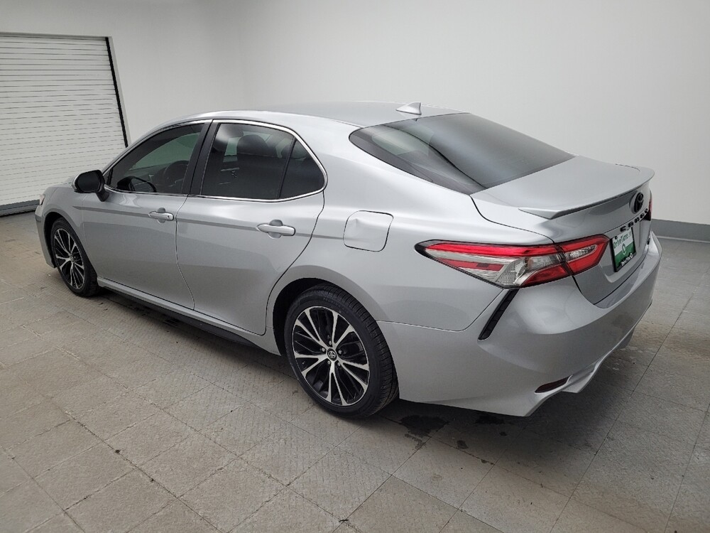 2019 Toyota Camry in Toledo, OH 43617 - 18112506 3