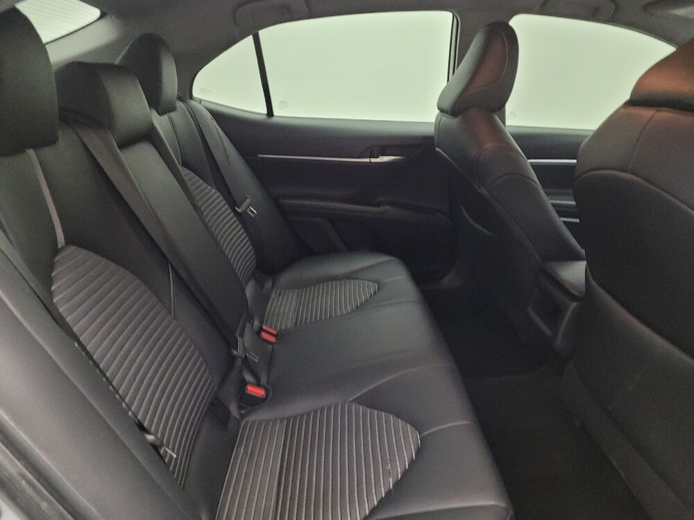 2019 Toyota Camry in Toledo, OH 43617 - 18112506 19