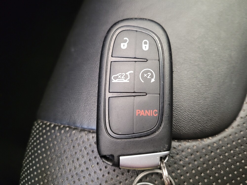 2021 Jeep Cherokee in Toledo, OH 43617 - 18112508 32