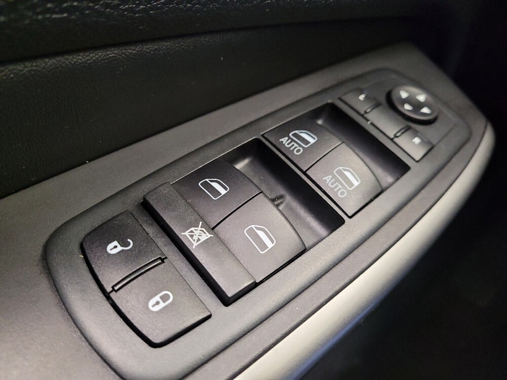 2021 Jeep Cherokee in Toledo, OH 43617 - 18112508 27