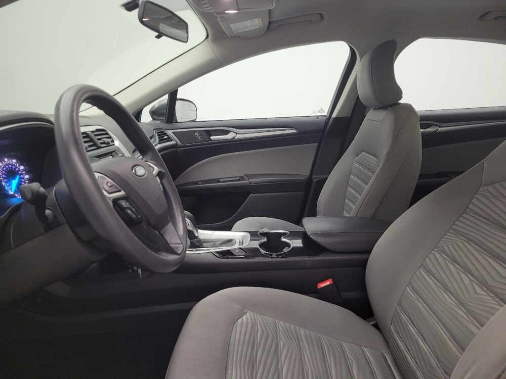 2016 Ford Fusion in Maple Heights, OH 44137 - 18112509 17