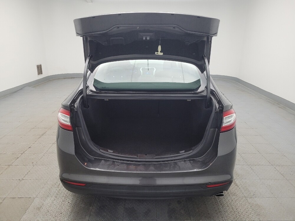 2016 Ford Fusion in Maple Heights, OH 44137 - 18112509 29