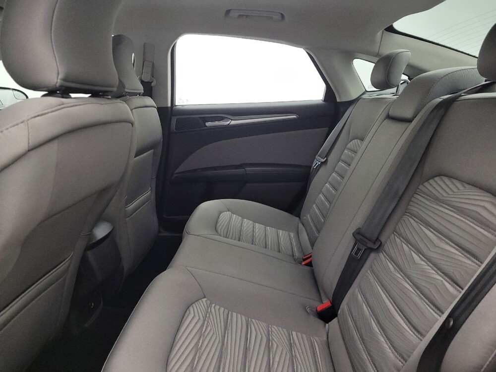 2016 Ford Fusion in Maple Heights, OH 44137 - 18112509 18