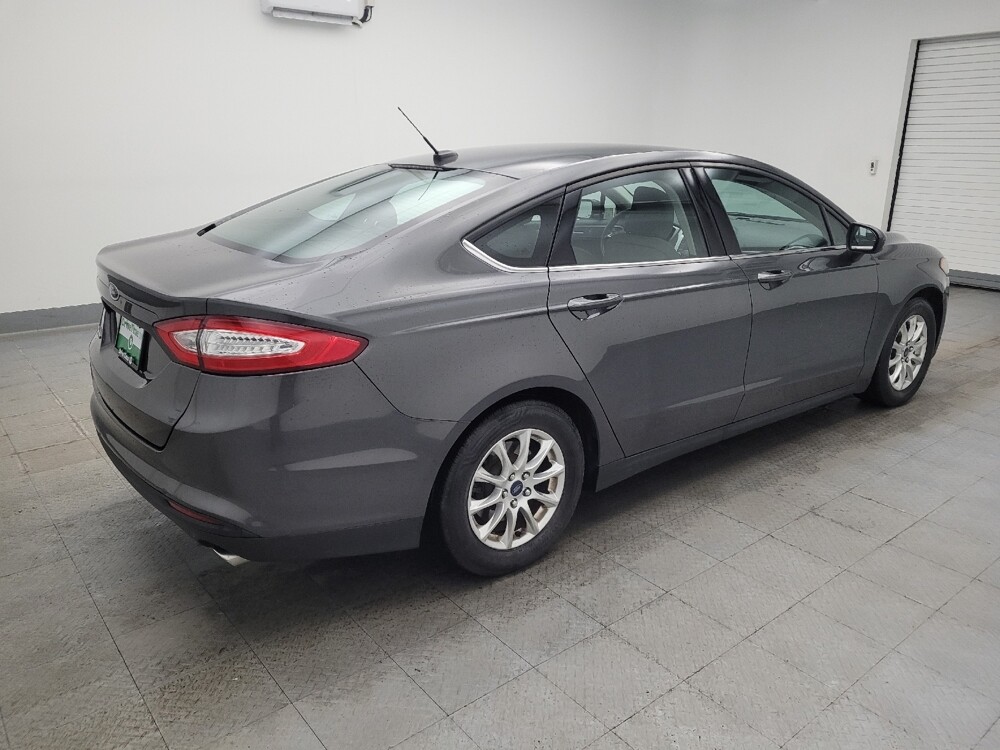 2016 Ford Fusion in Maple Heights, OH 44137 - 18112509 10
