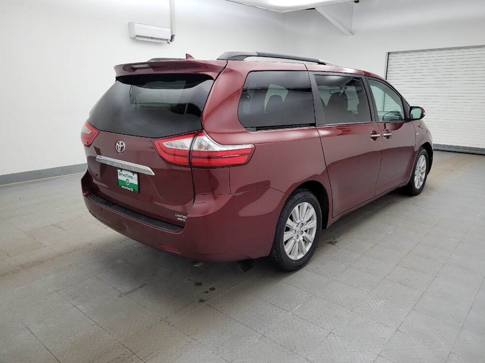 2017 Toyota Sienna in Columbus, OH 43228 - 18112511 9