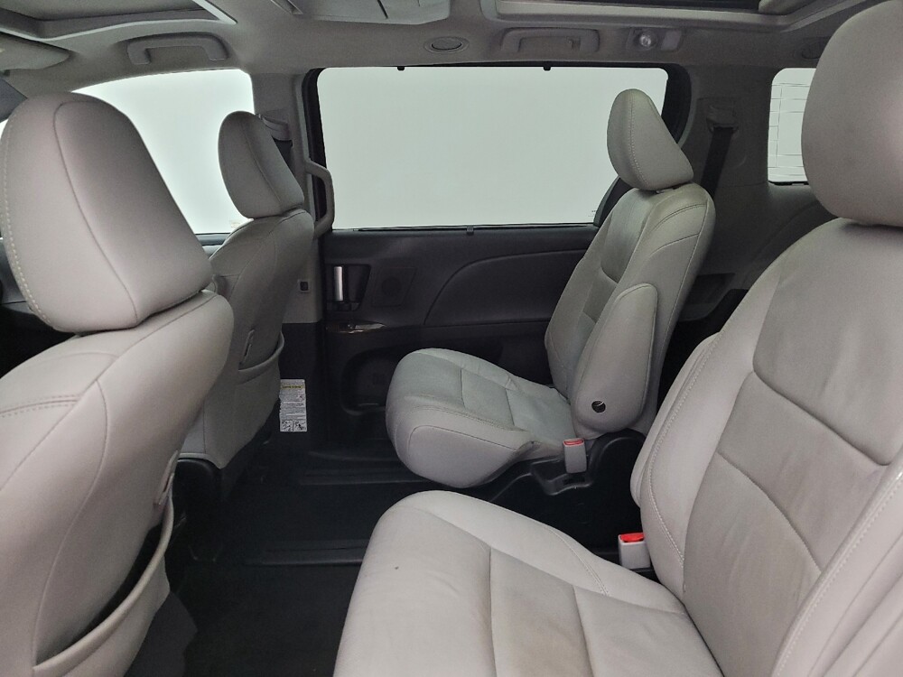 2017 Toyota Sienna in Columbus, OH 43228 - 18112511 18