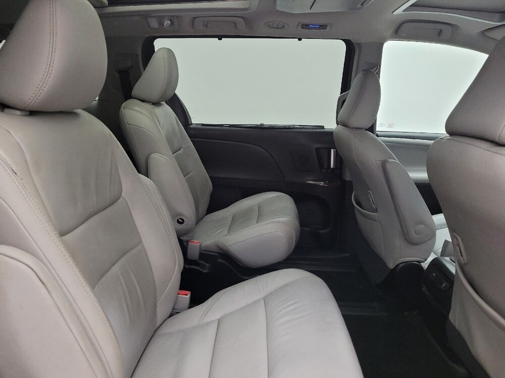 2017 Toyota Sienna in Columbus, OH 43228 - 18112511 19