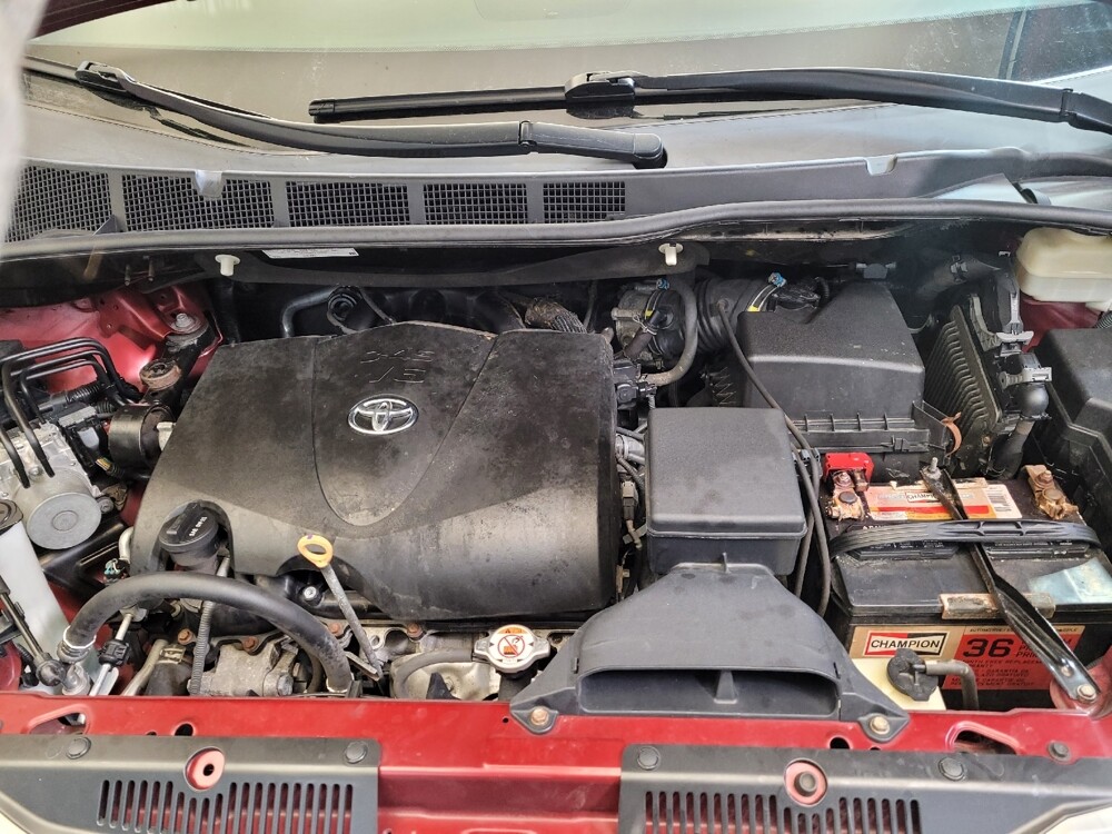 2017 Toyota Sienna in Columbus, OH 43228 - 18112511 30