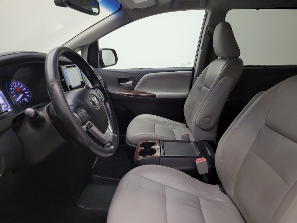 2017 Toyota Sienna in Columbus, OH 43228 - 18112511 17