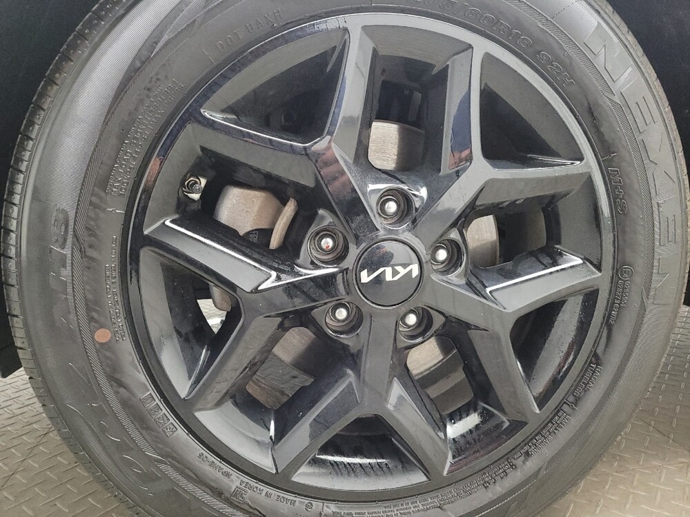 2023 Kia Soul in Eastpointe, MI 48021 - 18112515 31