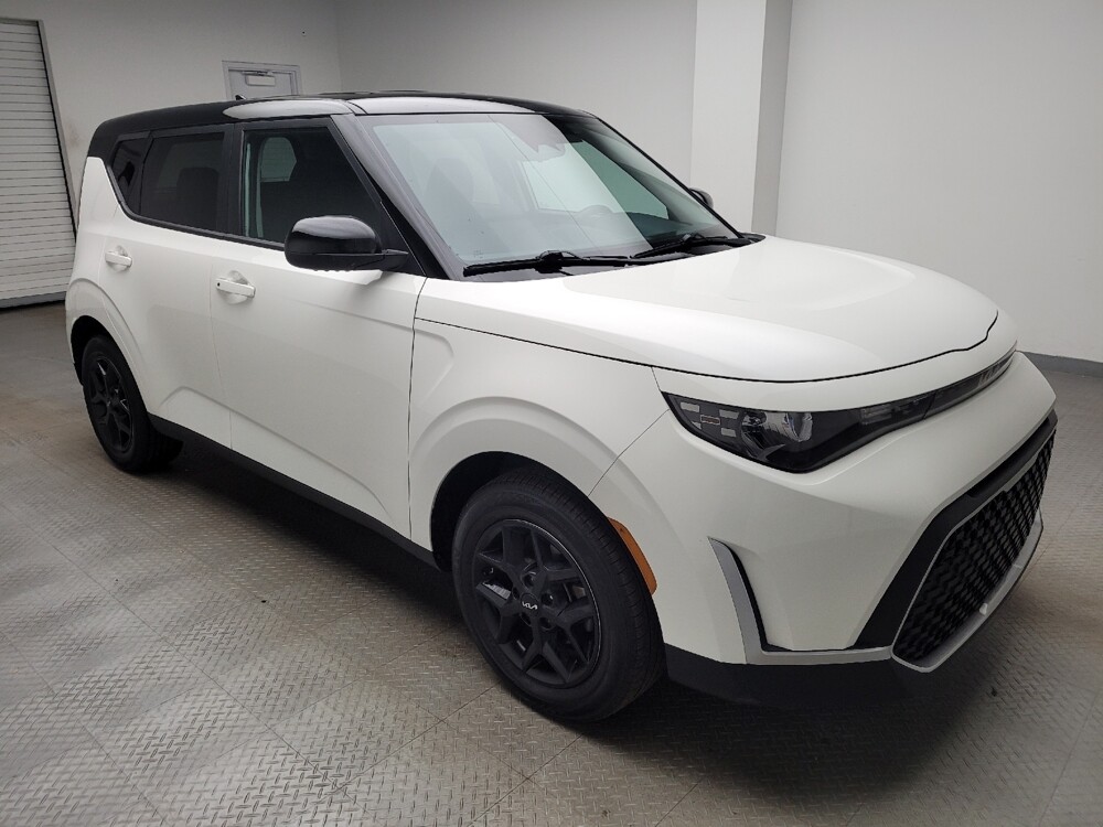 2023 Kia Soul in Eastpointe, MI 48021 - 18112515 11