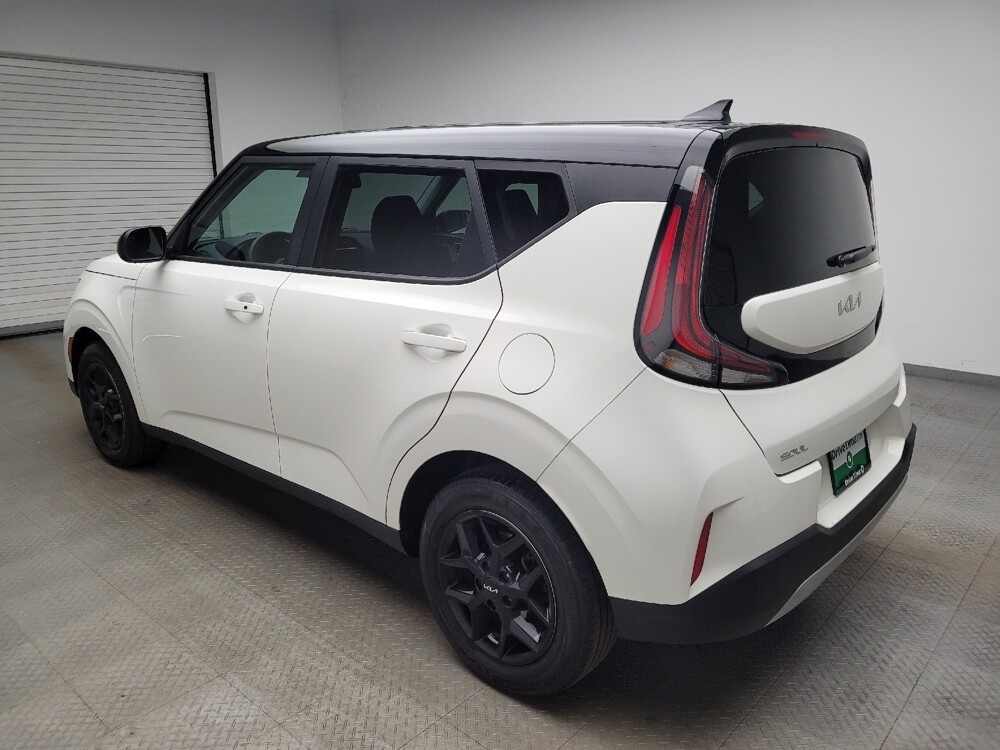 2023 Kia Soul in Eastpointe, MI 48021 - 18112515 3