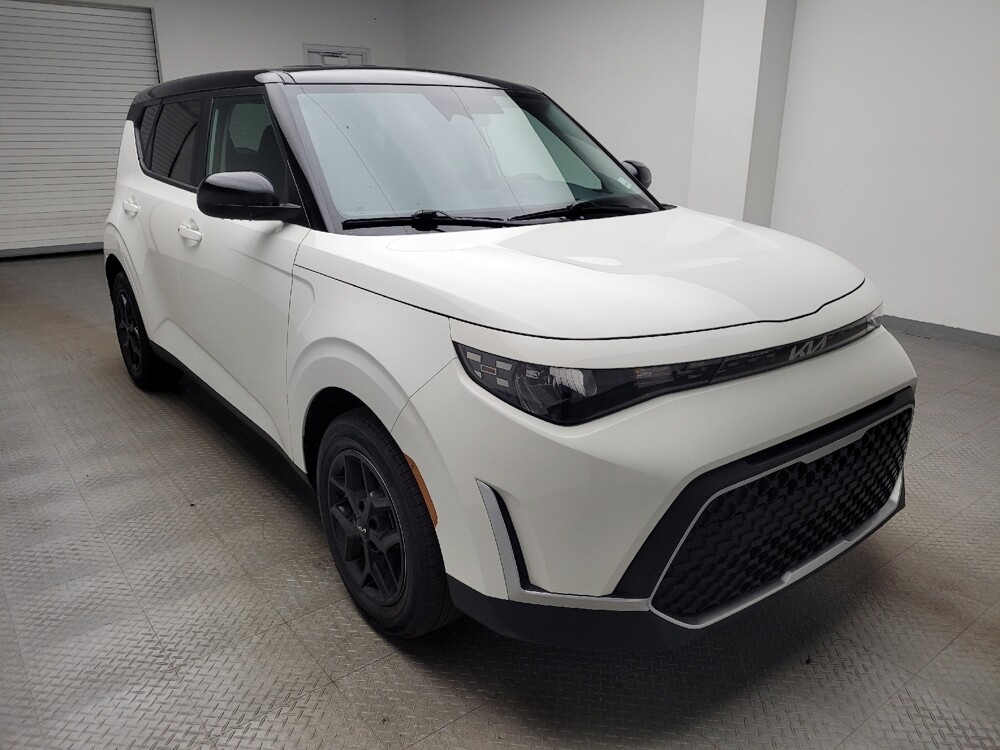 2023 Kia Soul in Eastpointe, MI 48021 - 18112515 13