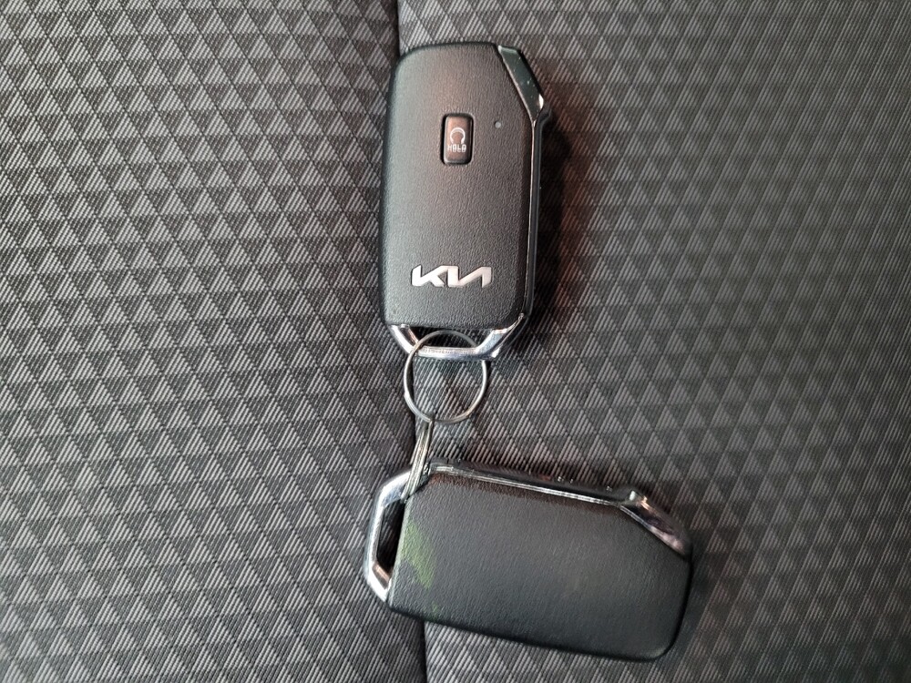 2023 Kia Soul in Eastpointe, MI 48021 - 18112515 32