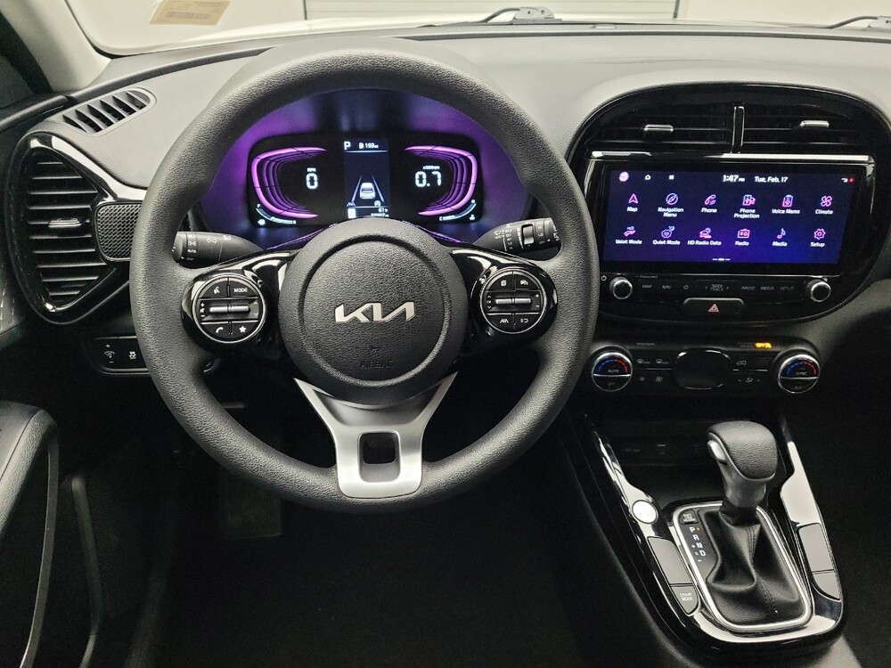 2023 Kia Soul in Eastpointe, MI 48021 - 18112515 22