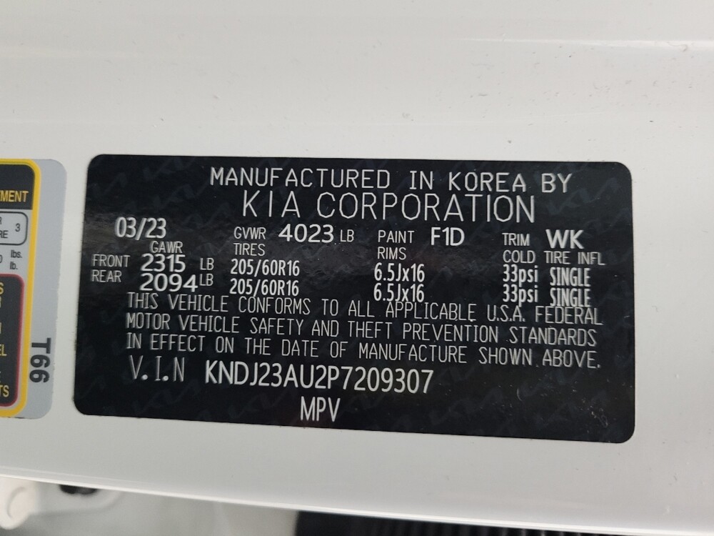 2023 Kia Soul in Eastpointe, MI 48021 - 18112515 33