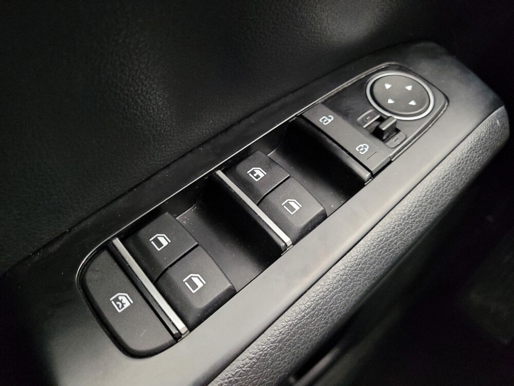 2023 Kia Soul in Eastpointe, MI 48021 - 18112515 27