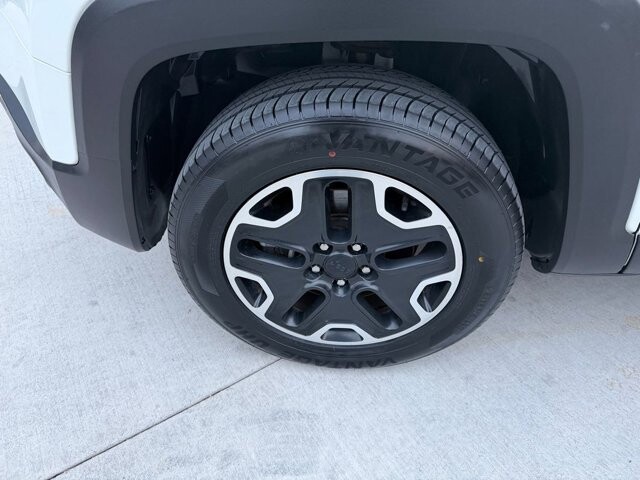 2016 Jeep Renegade in Knoxville, TN 37920 - 18112524 28