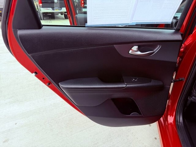 2021 Kia Forte in Knoxville, TN 37920 - 18112525 8