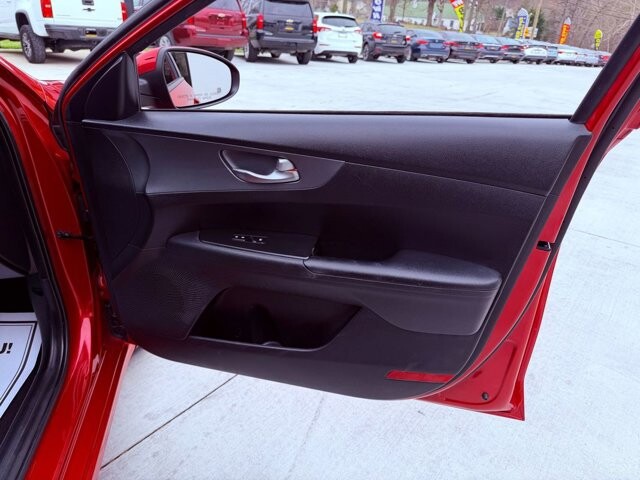2021 Kia Forte in Knoxville, TN 37920 - 18112525 11