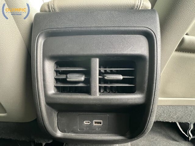 2019 Cadillac XT4 in Decatur, GA 30032 - 18112537 40