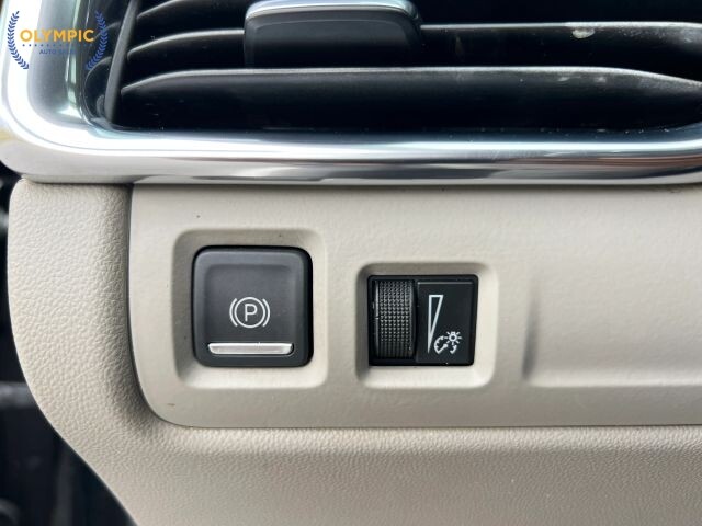 2019 Cadillac XT4 in Decatur, GA 30032 - 18112537 36