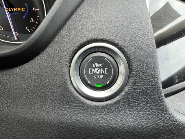 2019 Cadillac XT4 in Decatur, GA 30032 - 18112537 28