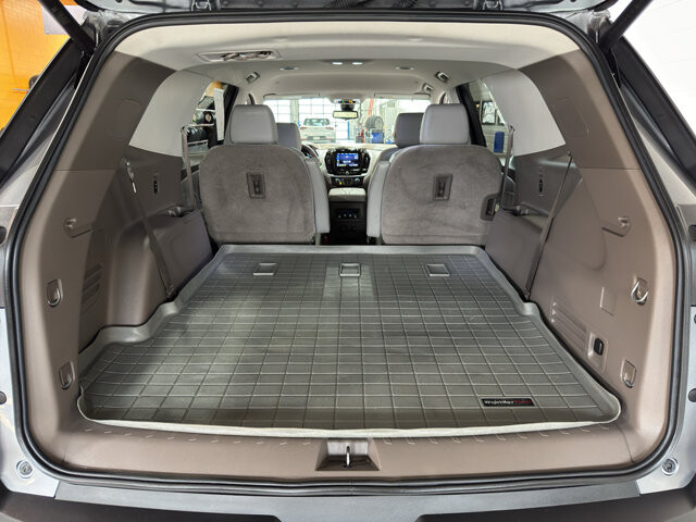 2020 Chevrolet Traverse in Burlington, WI 53105 - 18112545 21